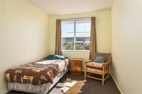 Photo of property in 8a Tamarisk Place, Parklands, Christchurch, 8083