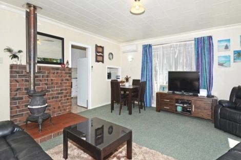 Photo of property in 2/110 Pinehaven Road, Pinehaven, Upper Hutt, 5019
