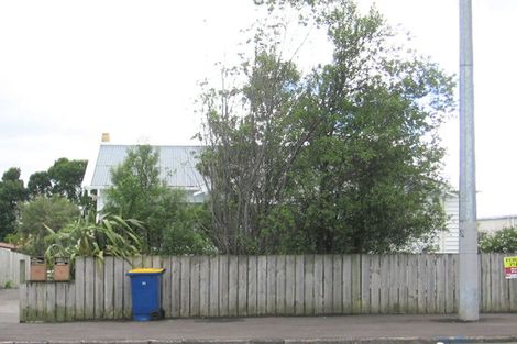 Photo of property in 5 West Coast Road, Glen Eden, Auckland, 0602