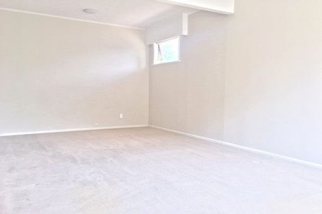 Photo of property in 4 Gill Avenue, Te Atatu Peninsula, Auckland, 0610