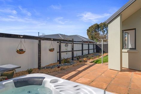 Photo of property in 23 Coates Place, Rangiora, 7400