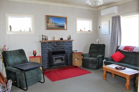 Photo of property in 15 Neptune Street, Dannevirke, 4930