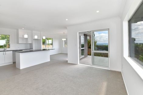 Photo of property in 55a Wade River Road, Stanmore Bay, Whangaparaoa, 0932