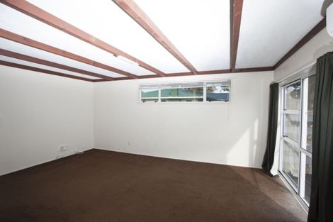 Photo of property in 1/6 Lingfield Street, Glenfield, Auckland, 0629