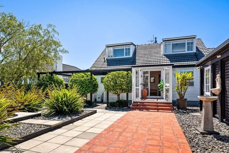 Photo of property in 9 Oak Street, Ebdentown, Upper Hutt, 5018