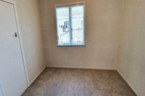 Photo of property in 30 Royton Avenue, Mangere East, Auckland, 2024