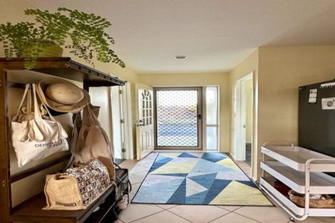 Photo of property in 143 Sturges Road, Henderson, Auckland, 0612