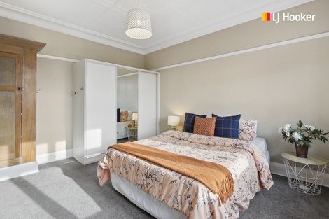 Photo of property in 64 Royal Crescent, Saint Kilda, Dunedin, 9012