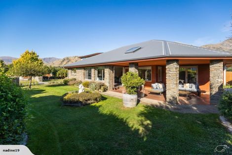 Photo of property in 4 Coburn Place, Lake Hayes, Queenstown, 9304