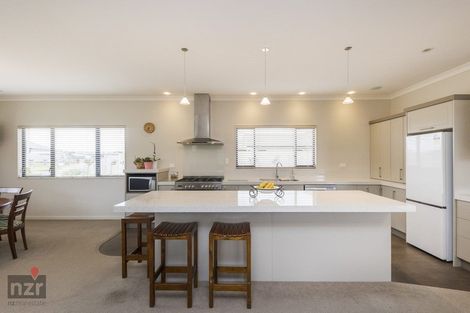 Photo of property in 6 Stonebridge Heights, Feilding, 4702