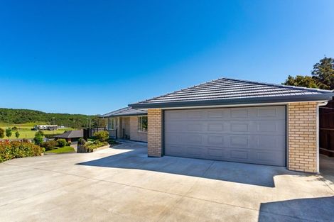 Photo of property in 2 Pukeko Place, Picton, 7220