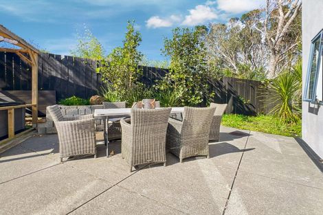 Photo of property in 14a Mchardy Place, Glenfield, Auckland, 0627