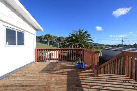 Photo of property in 3 Lorenzen Bay Road, Raglan, 3225