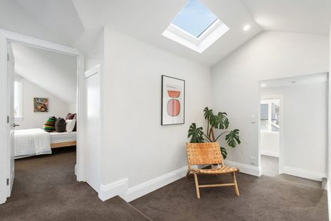 Photo of property in 3 Strowan Road, Strowan, Christchurch, 8052