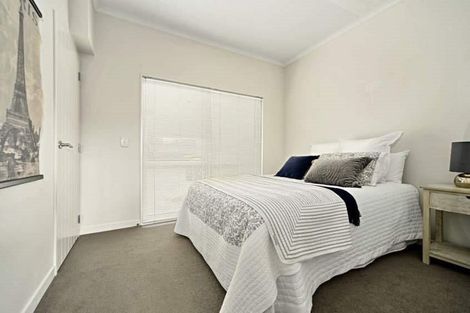 Photo of property in 2/10 Salford Crescent, Flat Bush, Auckland, 2019