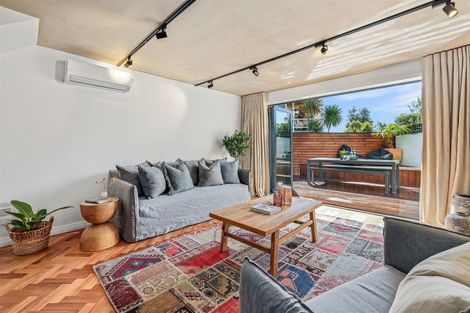 Photo of property in 2/138 Esplanade, Sumner, Christchurch, 8081