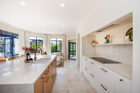 Photo of property in 2 Balmoral Drive, Terrace End, Palmerston North, 4410