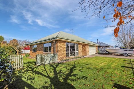 Photo of property in 15 Hight Place, Tinwald, Ashburton, 7700