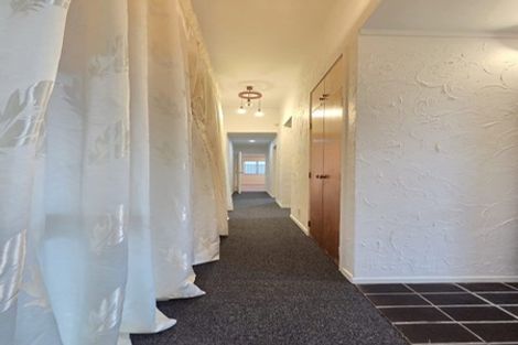 Photo of property in 14 Waimana Road, Conifer Grove, Takanini, 2112