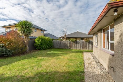 Photo of property in 32 Bentley Street, Russley, Christchurch, 8042