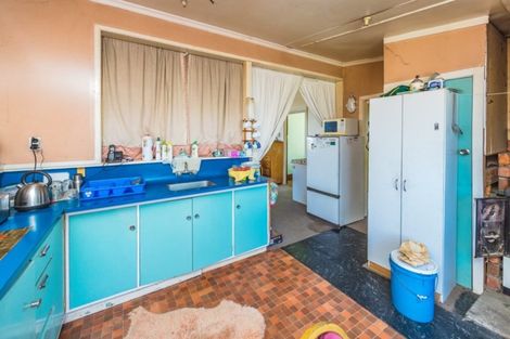 Photo of property in 10 Pingao Place, Waiinu Beach, Wanganui, 4588