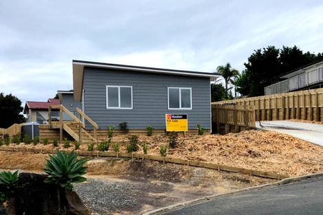 Photo of property in 12a Waterview Place, Haruru, 0204