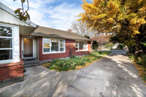 Photo of property in 23 Lochee Road, Upper Riccarton, Christchurch, 8041