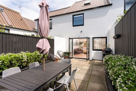 Photo of property in Pitarua Court, 6/11 Pitarua Street, Thorndon, Wellington, 6011