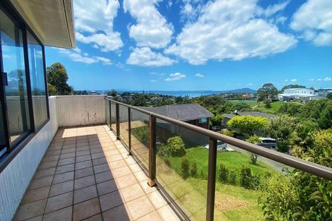 Photo of property in 2/14 Tudor Place, Mairangi Bay, Auckland, 0630