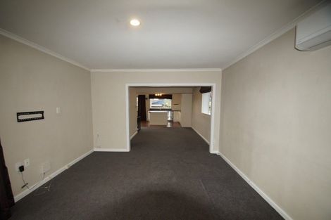 Photo of property in 39 Middlepark Road, Sockburn, Christchurch, 8042