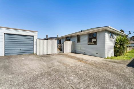 Photo of property in 15 Ranum Road, Papatoetoe, Auckland, 2025