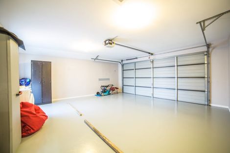 Photo of property in 3 Scarlet Lane, Redwood, Christchurch, 8051