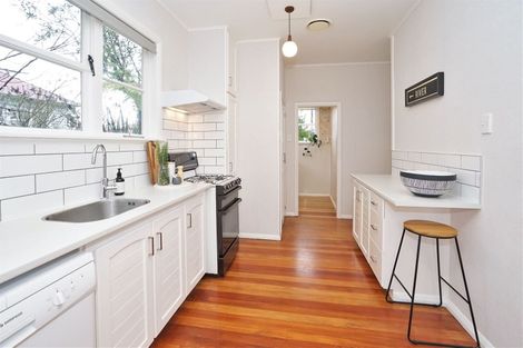 Photo of property in 6 Casey Avenue, Fairfield, Hamilton, 3214