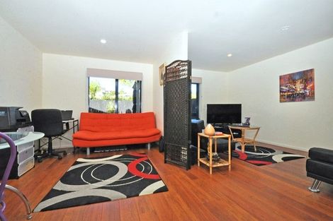 Photo of property in 9/70 Fernhill Way, Oteha, Auckland, 0632