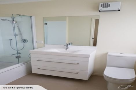 Photo of property in 19 Annalise Place, Orewa, 0931