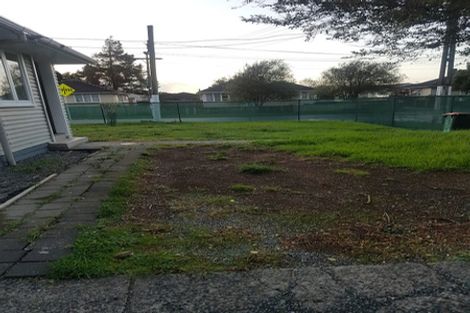 Photo of property in 1 Salas Place, Papakura, 2110