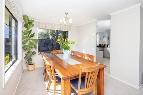 Photo of property in 31 Nielsen Gardens, Rototuna, Hamilton, 3210