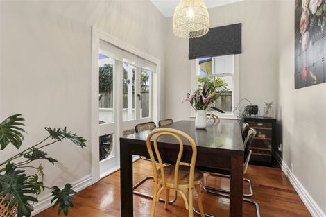 Photo of property in 7 Tui Glen Road, Birkenhead, Auckland, 0626