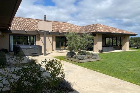 Photo of property in 10 Myra Evelyn Grove, Dairy Flat, Albany, 0792