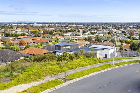 Photo of property in 58 Kirikiri Drive, Papakura, 2110