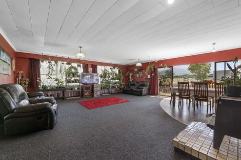 Photo of property in 86 Victoria Street, Kaponga, Hawera, 4679