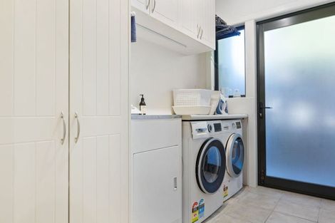 Photo of property in 68 Devon Street, Arrowtown, 9302