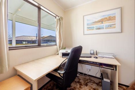Photo of property in 2 Stiles Avenue, Waipukurau, 4200