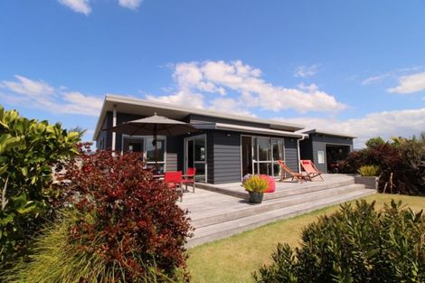 Photo of property in 139 Harbour Drive, Matarangi, Whitianga, 3592