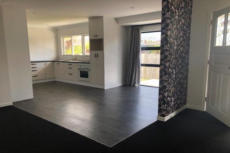 Photo of property in 11 Moncrieff Avenue, Fairfield, Hamilton, 3214