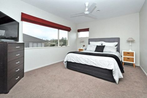 Photo of property in 2/6 Daria Place, Northpark, Auckland, 2013