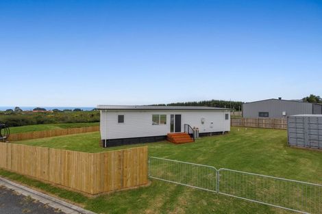 Photo of property in 24 Rawinia Place, Te Kaha, 3199