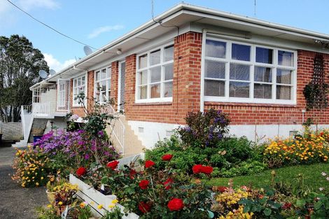 Photo of property in 3/228 Onewa Road, Birkenhead, Auckland, 0626