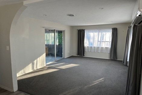 Photo of property in 82 Lowry Avenue, Redwood, Christchurch, 8051