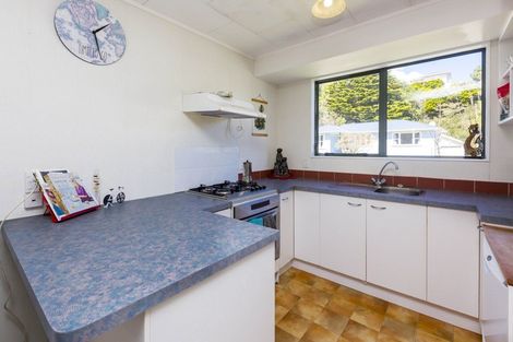 Photo of property in 13 Barberry Grove, Maungaraki, Lower Hutt, 5010